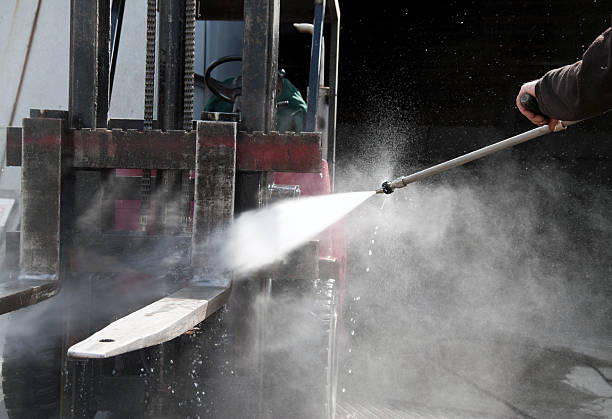 Best Driveway Cleaning and Restoration in Fairfax, MN